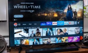 Amazon Fire TV Omni incelemesi: kullanışlı Alexa özellikleri, ezici resim