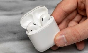 Apple'ın ikinci nesil AirPod'ları şimdiye kadarki en düşük fiyatlarına geri döndü