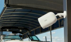 Arlo'nun yeni güvenlik kamerası, LTE veya Wi-Fi üzerinden izlemeye devam ediyor