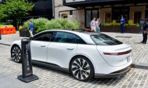 Lucid Motors, neredeyse satın alındıktan dört yıl sonra Ford'un piyasa değerini geçti