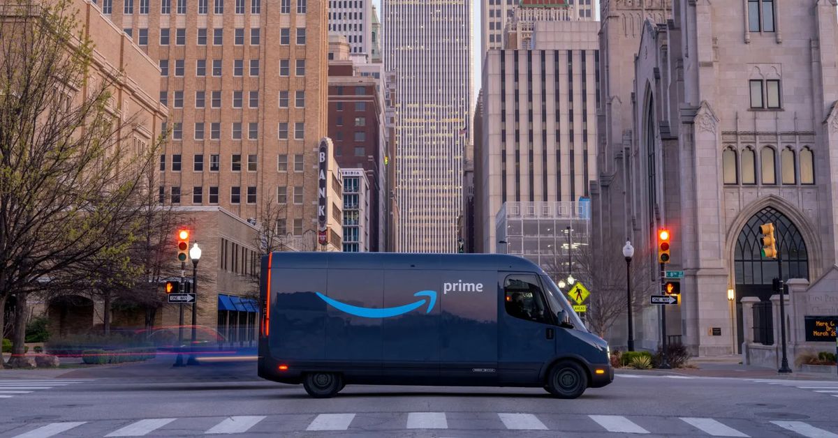 Rivian, 2023'te Amazon dışındaki şirketlere elektrikli kamyonetler satmaya başlayacak