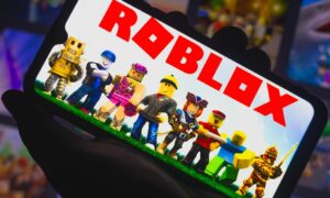 Roblox, üç gün süren bir kesintinin ardından tekrar çevrimiçi oldu