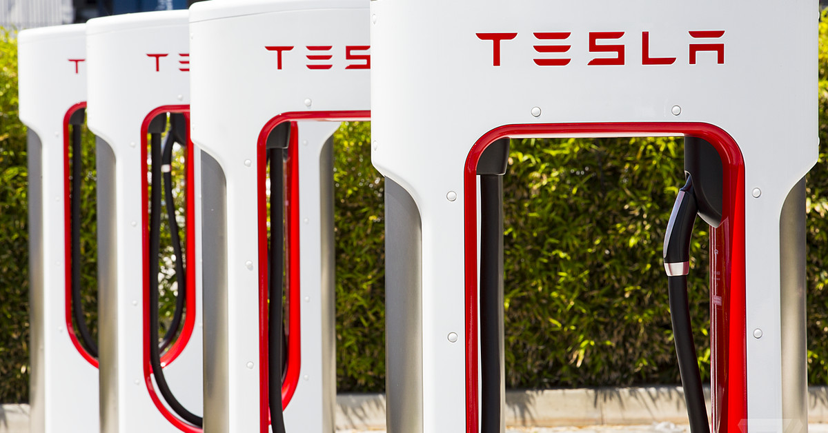 Tesla, Tesla olmayan EV'lerin Supercharger ağını ilk kez kullanmasına izin veriyor