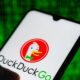 Yeni bir DuckDuckGo aracının, uygulamaların Android kullanıcılarını izlemesini engellemesi bekleniyor